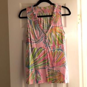 Lilly Pulitzer Essie top medium Shellabrate VGUC